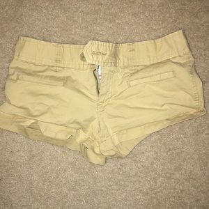 American Eagle Khaki shorts. fit medium-large.